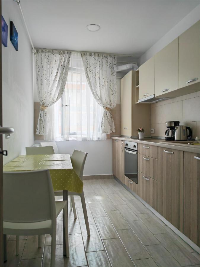 Apartment Adelina Braşov Buitenkant foto